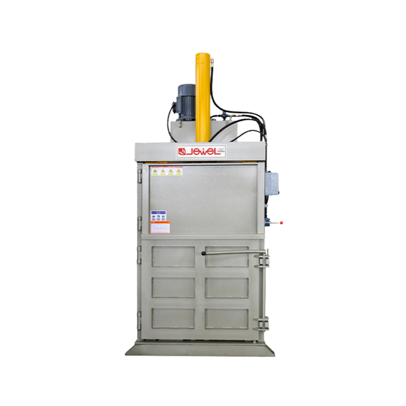 Snadno ovladatelný středně velký vertikální hydraulický lis