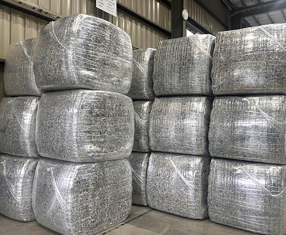 Vysoce účinné kompresní řešení pro japonské podniky zabývající se recyklací PET