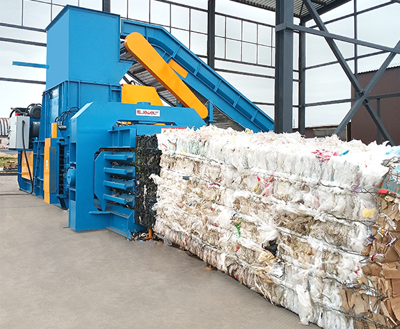 Řešení multifunkčního lisu pro běloruské recyklační centrum